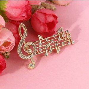 NWT Elegant Gold Treble Clef Brooch